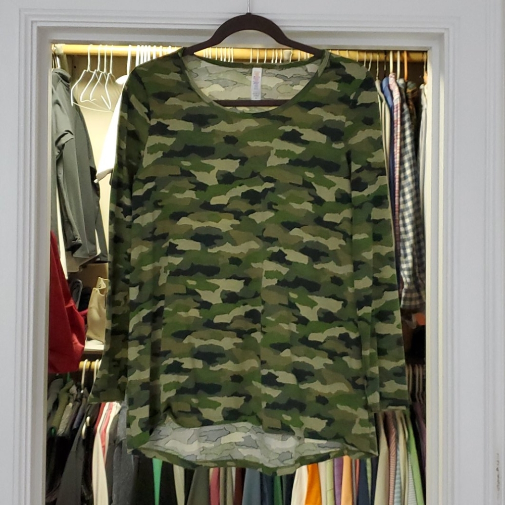 Medium Lularoe Lynnea